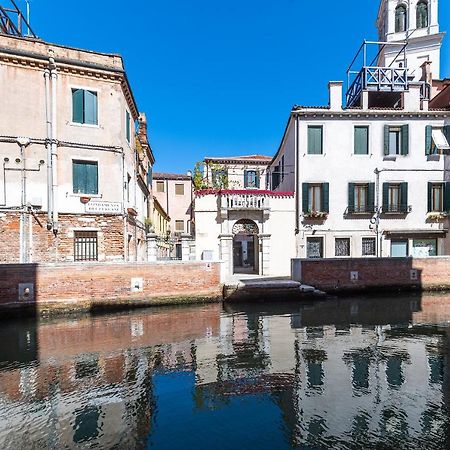 Ln Luxe Apartment Venice Canal View Kültér fotó