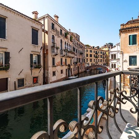 Ln Luxe Apartment Venice Canal View Kültér fotó