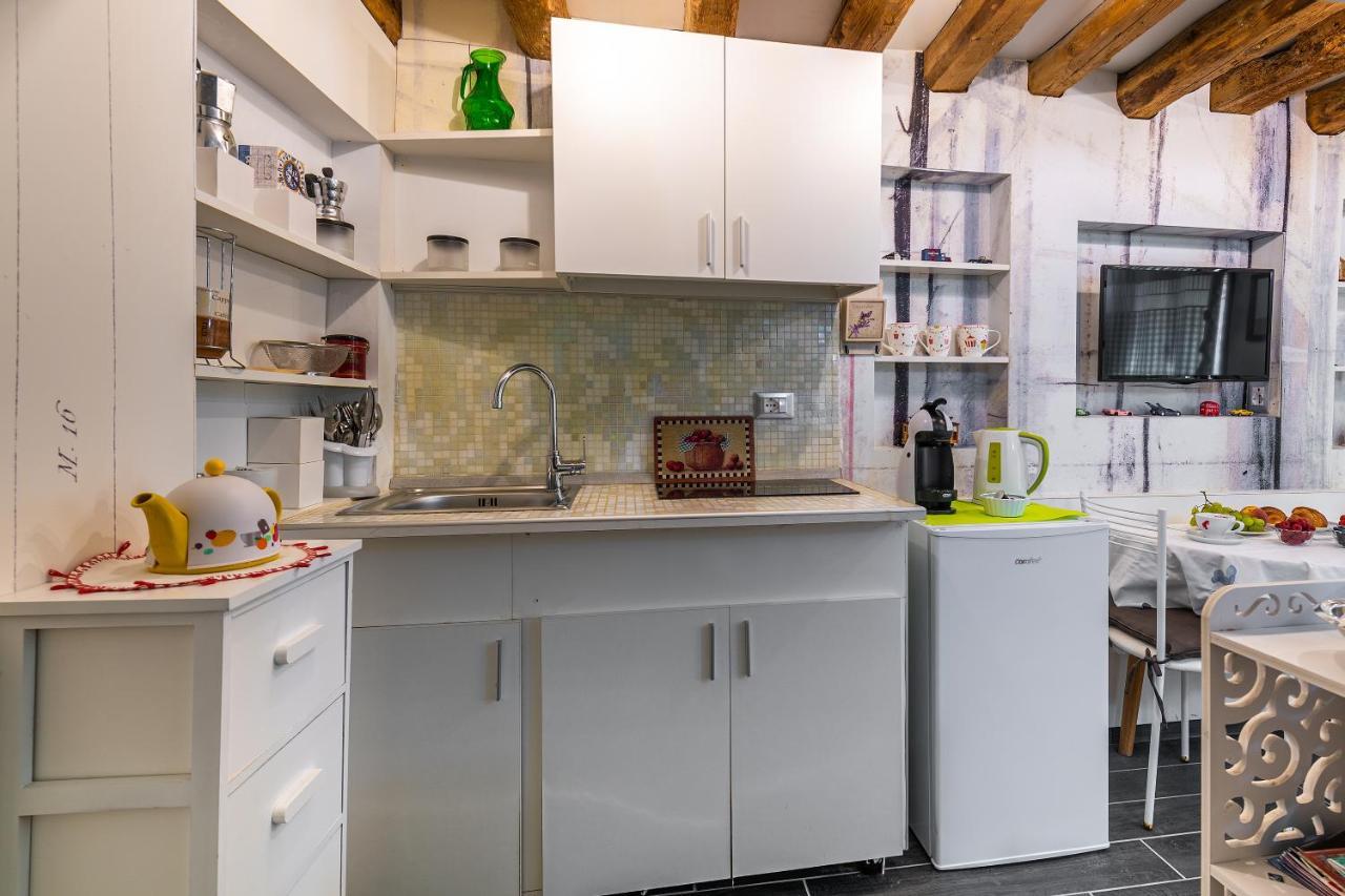 Ln Luxe Apartment Venice Canal View Kültér fotó