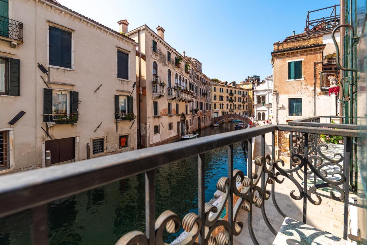 Ln Luxe Apartment Venice Canal View Kültér fotó